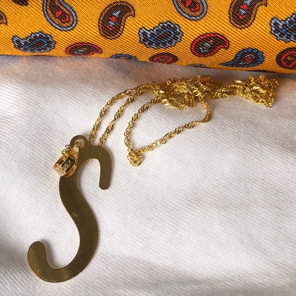 10k solid gold initial S with free gold chain
